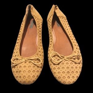 Vic Matie Italian ballet flats Sz 7 suede
